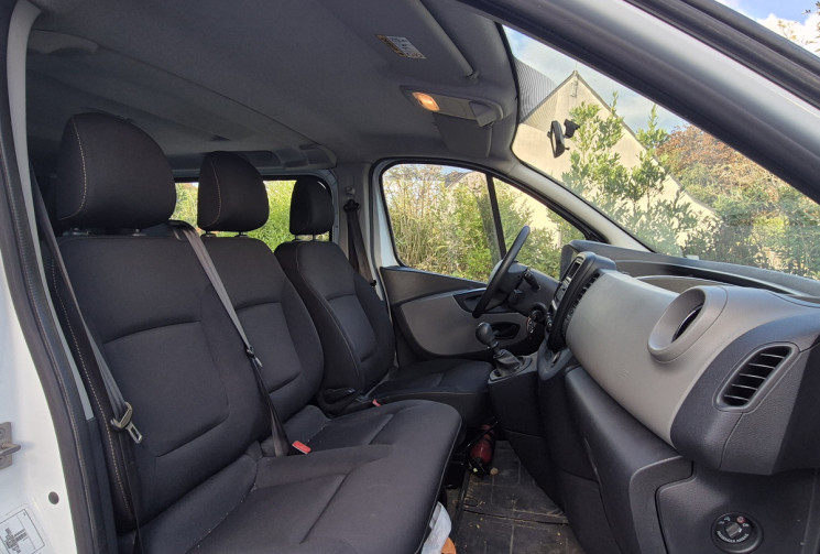 Renault Trafic 1.6 dCi 95ch Life 9 places  Renault Trafic 1.6 dCi 95ch Life 9 places