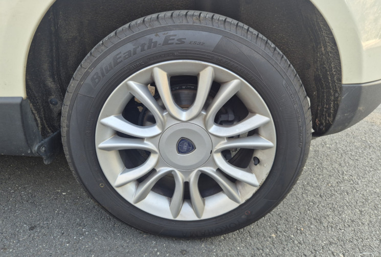 Lancia DELTA III 1.6 Multijet 120 Platino Toit ouvrant / siège alcantara / Attelage