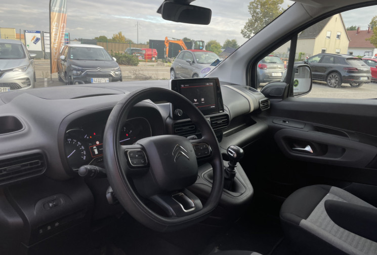 Citroën Berlingo Van XL  Pure Tech 110 ch FEEL COUROIE DISTRIBUTION OK