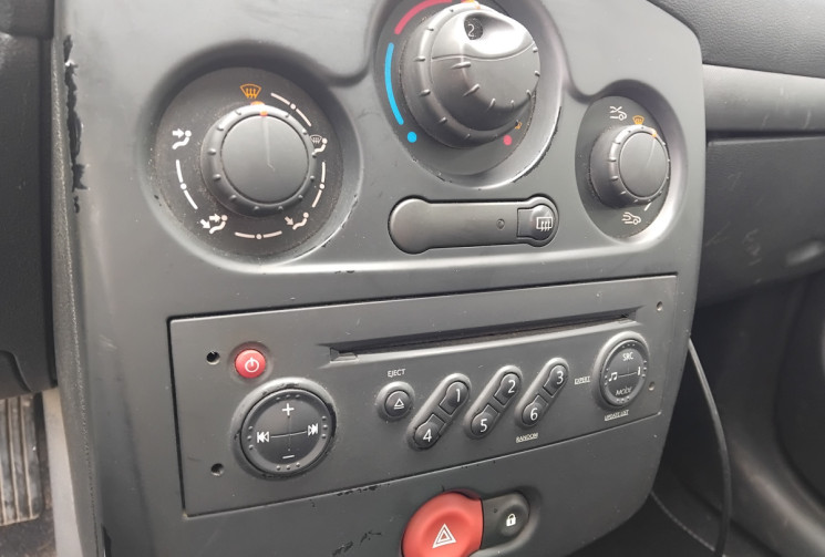 Renault Clio  III 1.5 DCI 68 cv - 5 Portes - Première Main