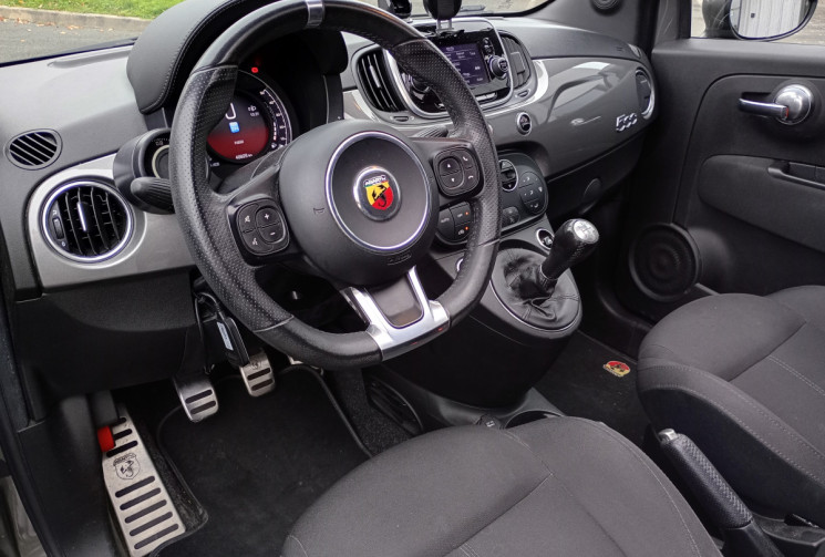 Abarth 500 1.4 16V T-JET 145 ch 595 / Toit ouvrant