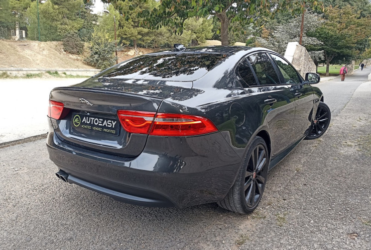 Jaguar XE 2.0L 180CH R-SPORT - BLACK PACK - ENTRETIEN A JOUR - ORG FRANCE