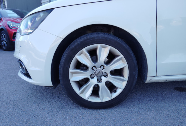 Audi A1 1.6 TDI 90ch FAP Ambition