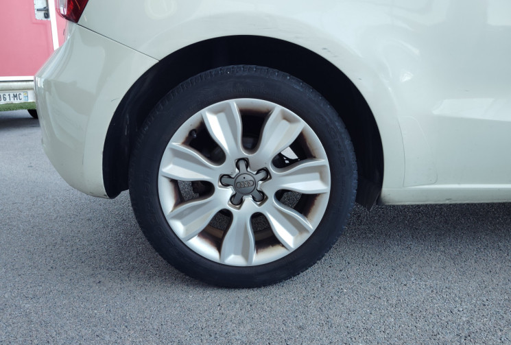 Audi A1 1.6 TDI 90ch FAP Ambition