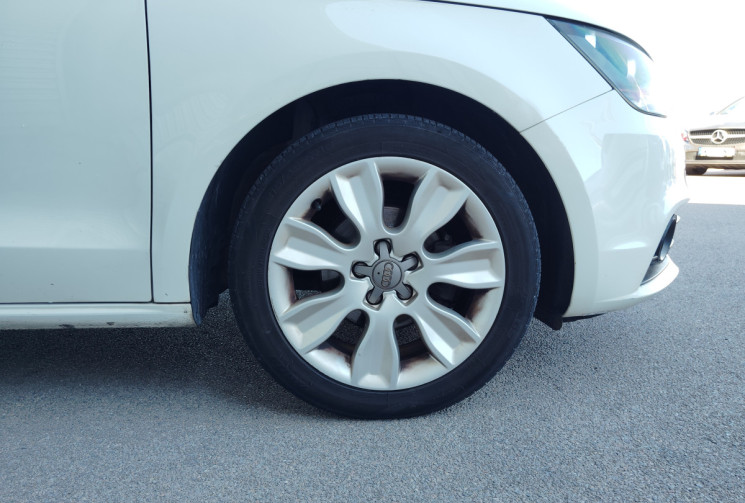 Audi A1 1.6 TDI 90ch FAP Ambition