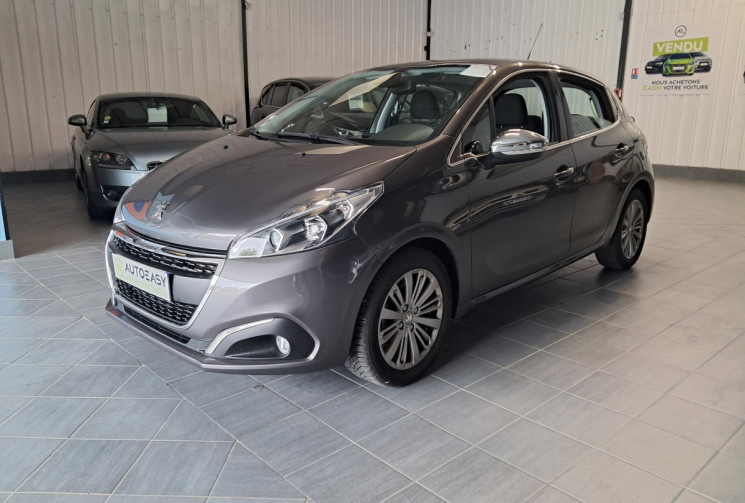 Peugeot 208 1.2 PureTech 110 ALLURE - SUPERBE - 2E MAIN - SUIVI GGE - DISTRI OK - GARANTIE -