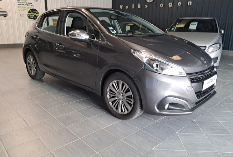 Peugeot 208 1.2 PureTech 110 ALLURE - SUPERBE - 2E MAIN - SUIVI GGE - DISTRI OK - GARANTIE -