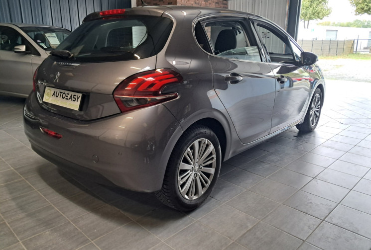 Peugeot 208 1.2 PureTech 110 ALLURE - SUPERBE - 2E MAIN - SUIVI GGE - DISTRI OK - GARANTIE -