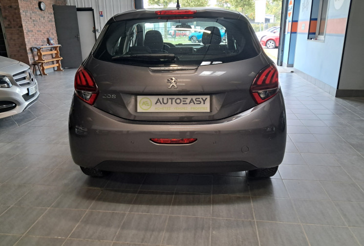 Peugeot 208 1.2 PureTech 110 ALLURE - SUPERBE - 2E MAIN - SUIVI GGE - DISTRI OK - GARANTIE -