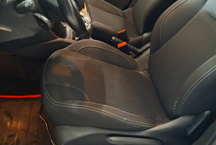 Peugeot 208 1.2 PureTech 110 ALLURE - SUPERBE - 2E MAIN - SUIVI GGE - DISTRI OK - GARANTIE -