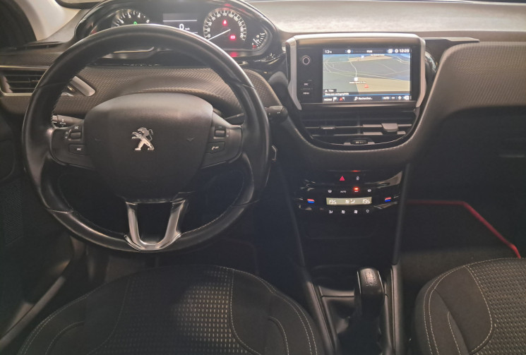 Peugeot 208 1.2 PureTech 110 ALLURE - SUPERBE - 2E MAIN - SUIVI GGE - DISTRI OK - GARANTIE -