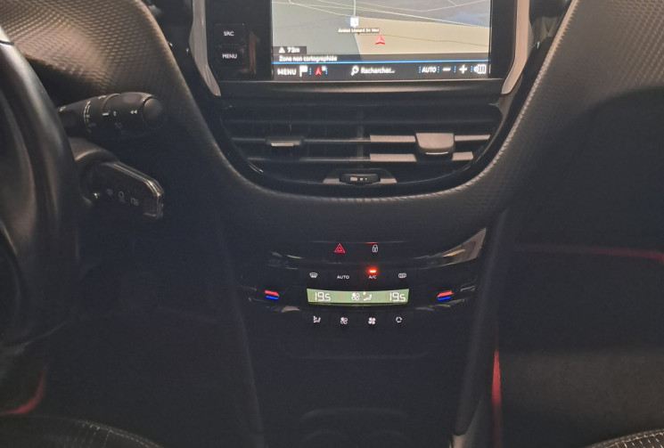 Peugeot 208 1.2 PureTech 110 ALLURE - SUPERBE - 2E MAIN - SUIVI GGE - DISTRI OK - GARANTIE -