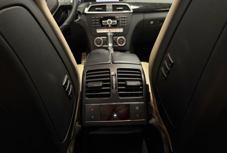 Mercedes Classe C Phase 2 Berline 63 AMG 6.2 i V8 32V 7G-TRONIC 457 cv 
