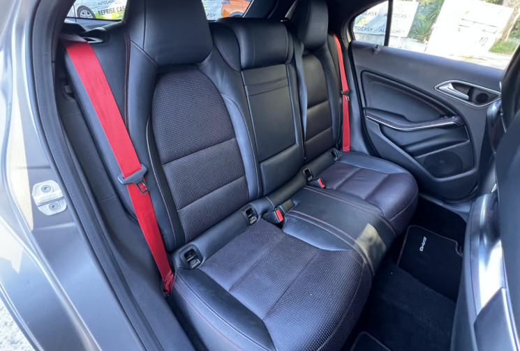 Mercedes Classe A 45 AMG 360 4-Matic Speedshift DCT / Véhicule Français / Carplay / Recaro / Caméra 