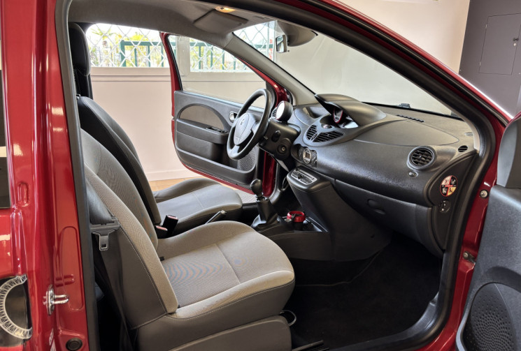 Renault Twingo 1.2 i 16V LEV 75 RIVE GAUCHE / KIT DISTRIBUTION OK /CLIM AUTO