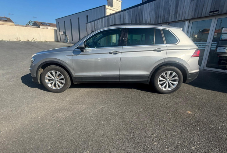 Volkswagen Tiguan 115 CV 2 TDI  / CAR PLAY / CAMERA RECUL / GARANTIE 12 MOIS 