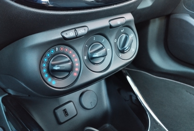 Opel Adam 1.4 i S&S 87 Unlimited BVM5 / 1° main