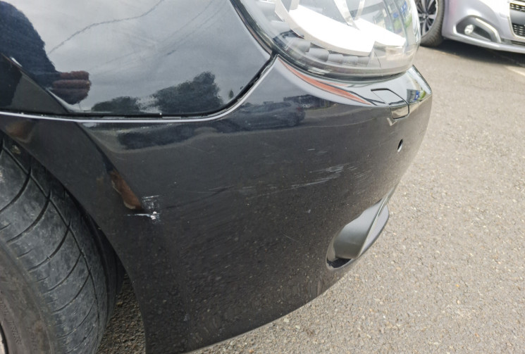Volkswagen Golf 1.6 TDI 105 CH CARAT