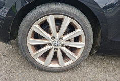 Volkswagen Golf 1.6 TDI 105 CH CARAT