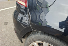 Volkswagen Golf 1.6 TDI 105 CH CARAT