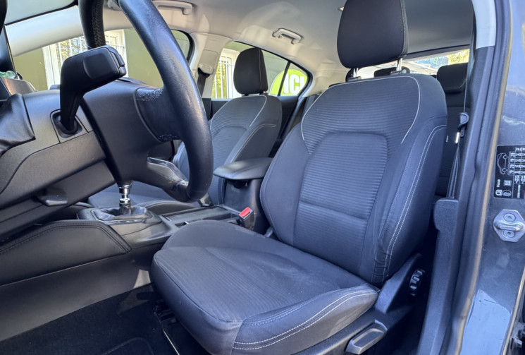 Ford Focus TITANIUM 1.0 SCTi EcoBoost 125 ch / Carplay / Camera / Sieges et volant chauffants
