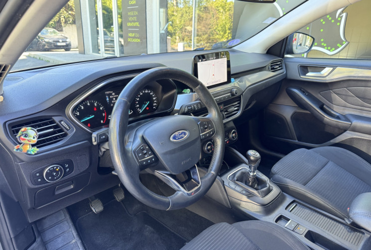 Ford Focus TITANIUM 1.0 SCTi EcoBoost 125 ch / Carplay / Camera / Sieges et volant chauffants