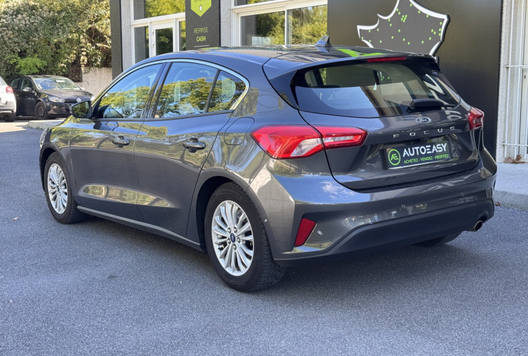 Ford Focus TITANIUM 1.0 SCTi EcoBoost 125 ch / Carplay / Camera / Sieges et volant chauffants