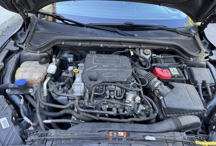 Ford Focus TITANIUM 1.0 SCTi EcoBoost 125 ch / Carplay / Camera / Sieges et volant chauffants