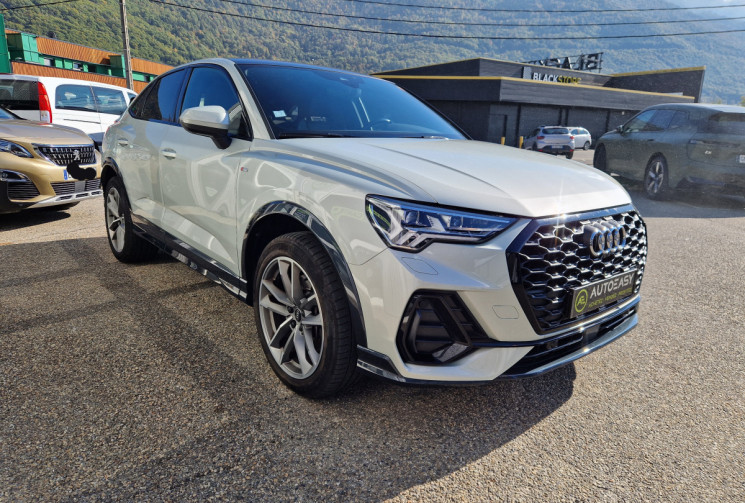 Audi Q3 SPORTBACK 45 TFSIe 245 CH S LINE S tronic 6