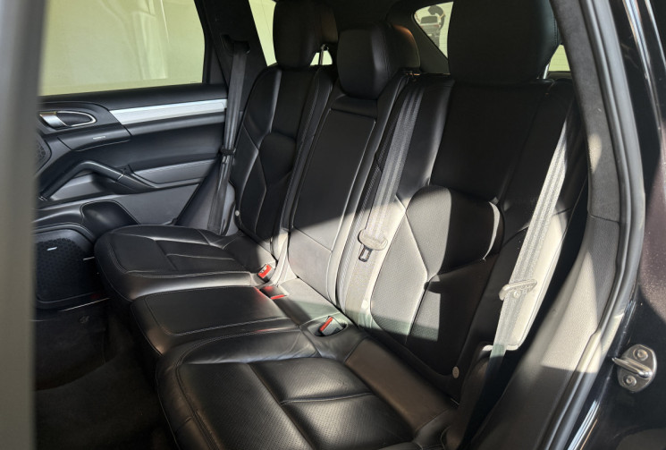 Porsche Cayenne II (958) Turbo + OPTION 