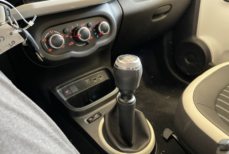 Renault Twingo III (C07) 1.0 SCe 75ch Intens - 20