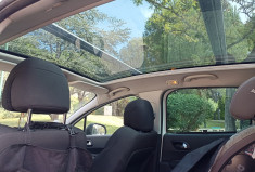 Peugeot 3008 1.6hdi 115ch Allure - Attelage - Toit pano - Tête haute - Distrib à jour.