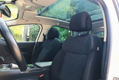 Peugeot 3008 1.6hdi 115ch Allure - Attelage - Toit pano - Tête haute - Distrib à jour.