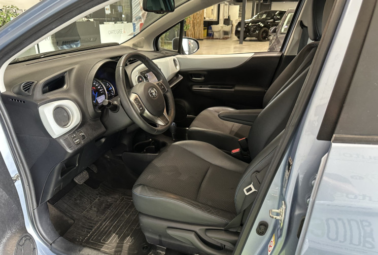 Toyota Yaris HSD 100h STYLE 5p 1ERE MAIN HYBRID