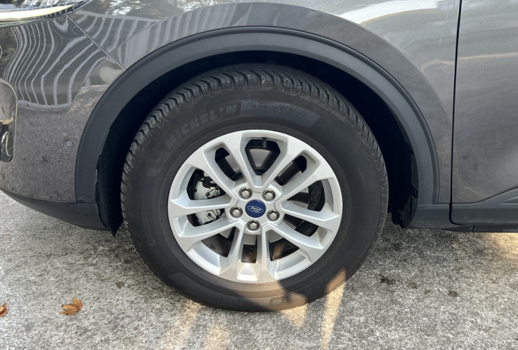 Ford Kuga  2.5 Duratec 190 FHEV Titanium BVA 4x2 / Caméra / Keyless / Carplay 