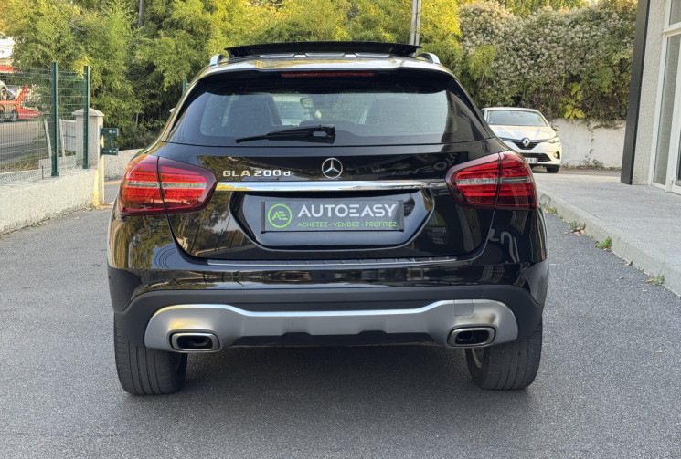 Mercedes GLA 200d 2.1 136 7G-DCT 136 SENSATION / Toit ouvrant / Camera / Garantie 06/2026