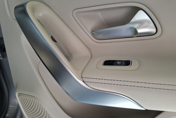 Mercedes CLA 200 163 Progressive Line 7G-DCT GARANTIE 6 MOIS