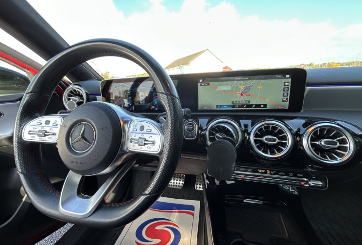 Mercedes Classe A 200D AMG LINE 150 ch BVA 8-DCT 1ERE MAIN