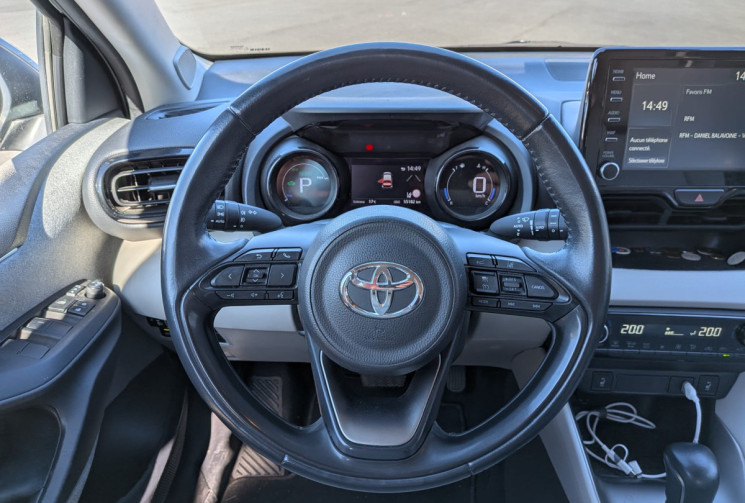 Toyota Yaris  115 CV 1.5 HYBRID ICONIC / CAR PLAY / CUIR / GARANTIE 12 MOIS 
