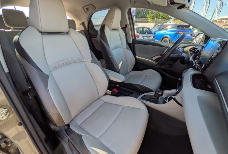Toyota Yaris  115 CV 1.5 HYBRID ICONIC / CAR PLAY / CUIR / GARANTIE 12 MOIS 