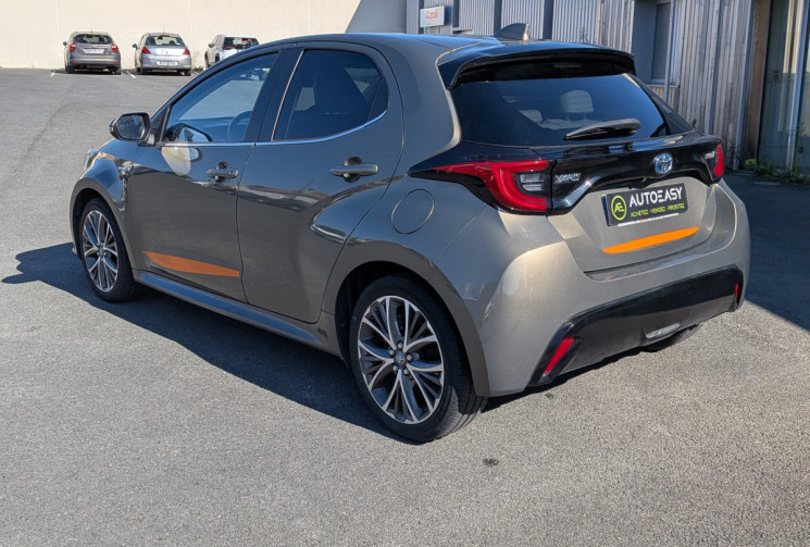Toyota Yaris  115 CV 1.5 HYBRID ICONIC / CAR PLAY / CUIR / GARANTIE 12 MOIS 