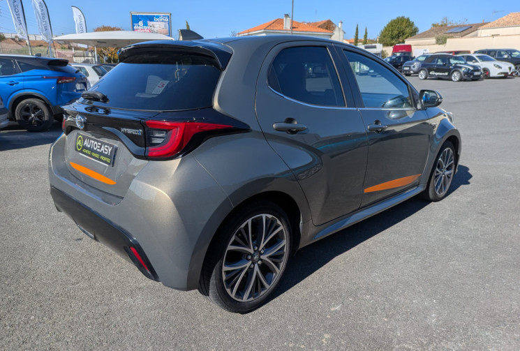 Toyota Yaris  115 CV 1.5 HYBRID ICONIC / CAR PLAY / CUIR / GARANTIE 12 MOIS 