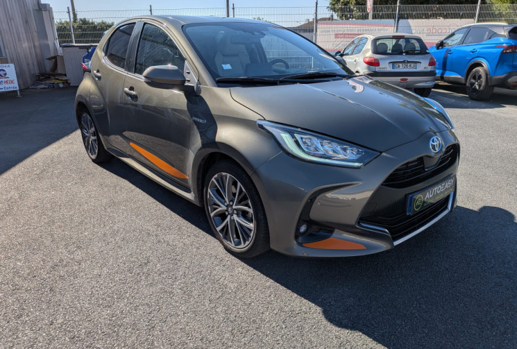 Toyota Yaris  115 CV 1.5 HYBRID ICONIC / CAR PLAY / CUIR / GARANTIE 12 MOIS 