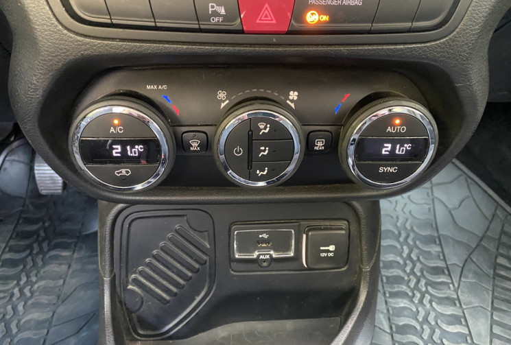 Jeep Renegade 1.6 CRD 120 ch LONGITUDE / Entretien et distribution à jour / Garantie 6 mois