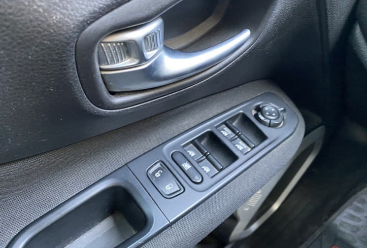 Jeep Renegade 1.6 CRD 120 ch LONGITUDE / Entretien et distribution à jour / Garantie 6 mois