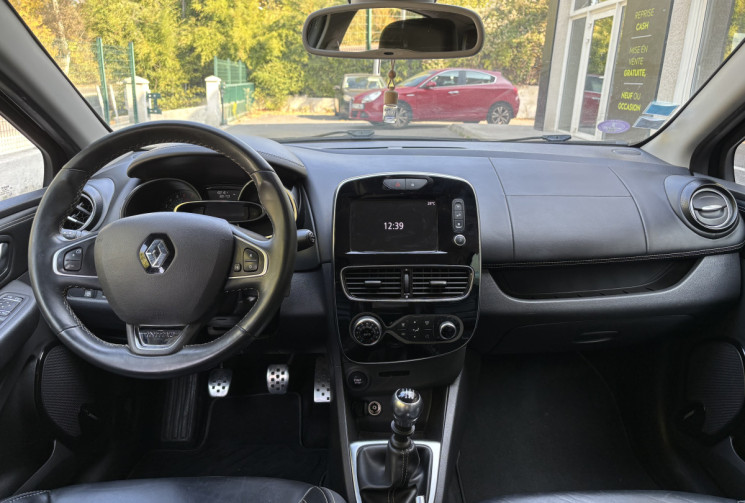 Renault Clio IV 4 Initiale Paris 1.2 Tce 120 ch / Cuir chauffant / Camera / Bose / LED