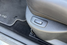 Renault Clio IV 4 Initiale Paris 1.2 Tce 120 ch / Cuir chauffant / Camera / Bose / LED