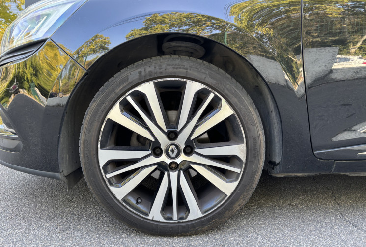 Renault Clio IV 4 Initiale Paris 1.2 Tce 120 ch / Cuir chauffant / Camera / Bose / LED