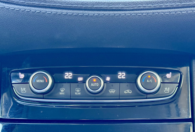 Opel Grandland X Ultimate TURBO 130 ch BVA6 / Full Options / Entretien complet Opel