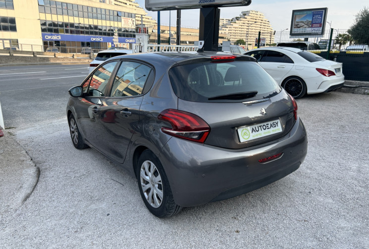 Peugeot 208 (2) 1.2 PURETECH 82 Ch ALLURE 5P * CARPLAY * GPS